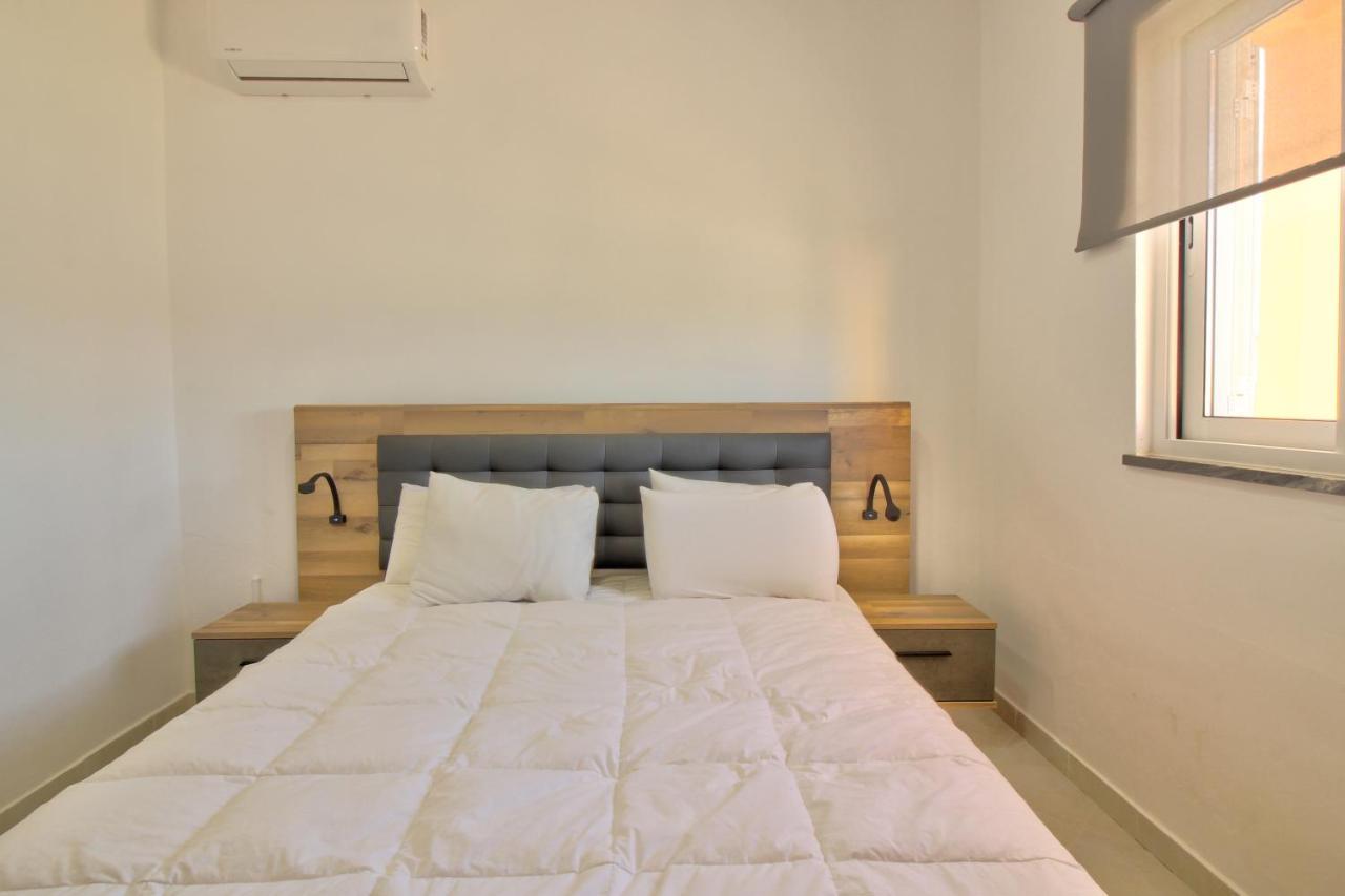 Amadeus Villa 蒙卡拉帕乔 外观 照片